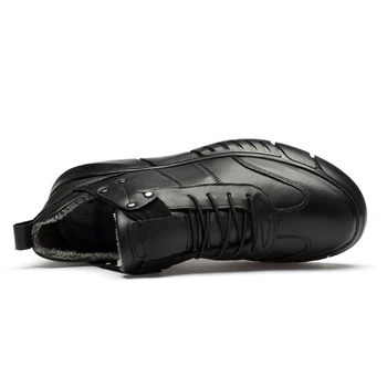 2020 Hombres Nuevos Zapatos Casuales de cuero cómodo de los zapatos de los hombres de negro de alta calidad al aire libre de los hombres zapatillas de deporte calientes
