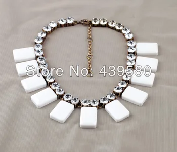 Última Joyería de Imitación de Qingdao Fábrica para la Moda de Resina Chocker Corto Collar